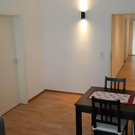 Gemuetliches, Moebliertes Wg-zimmer In Zentraler 4er Wg *