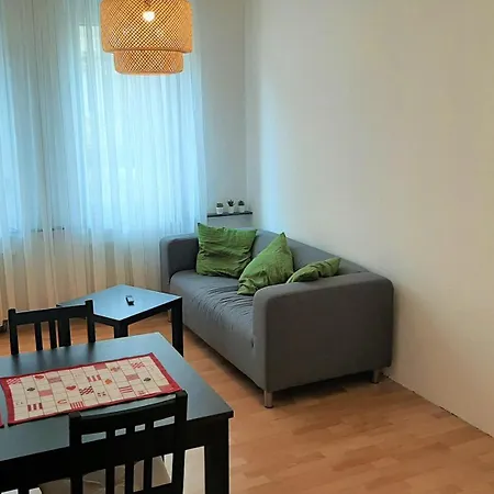 Gemuetliches, Moebliertes Wg-zimmer In Zentraler 4er Wg * Neurenberg